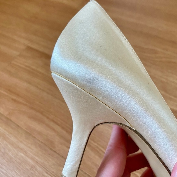 Nine West New Favorly Bridal Kitten Heel Satin Dress Sandals Women’s 9 NWT - Picture 10 of 15